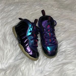 Kid's Nike Air Foamposite One Iridescent Purple 9c Toddler